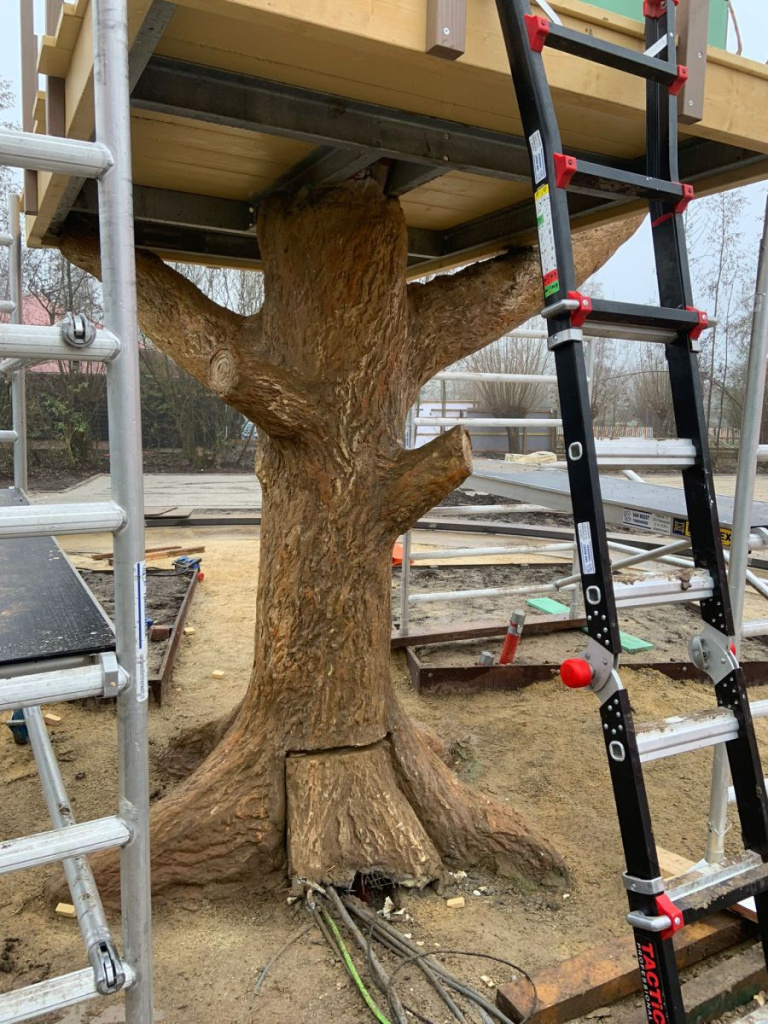 Detail van de betonnen boom voor de Fien en Teun boomhut, door BRUUD.